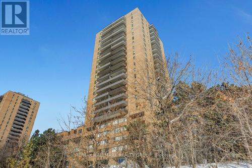 330 - 515 ST LAURENT BOULEVARD  Ottawa, ON K1K 3X5