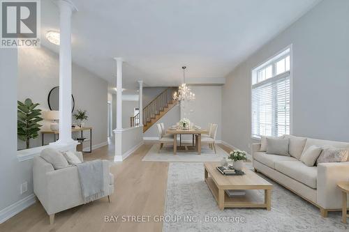 3581 Jorie Crescent, Mississauga, ON - Indoor Photo Showing Living Room