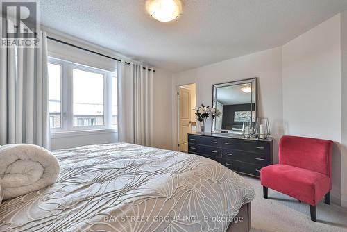 75 Windtree Way, Halton Hills, ON - Indoor Photo Showing Bedroom