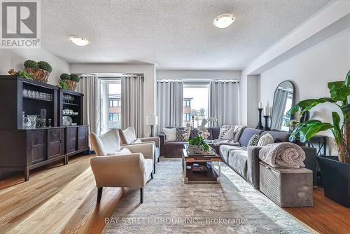 75 Windtree Way, Halton Hills, ON - Indoor Photo Showing Living Room