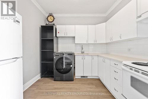 455-457 Somerset Street W, Ottawa, ON - Indoor Photo Showing Laundry Room