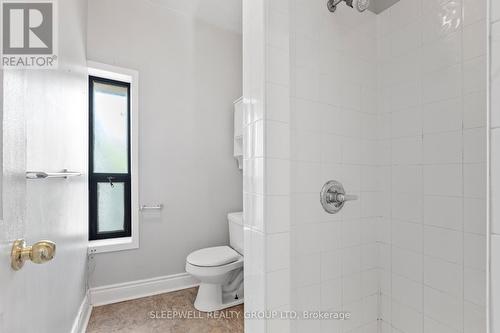 455-457 Somerset Street W, Ottawa, ON - Indoor Photo Showing Bathroom