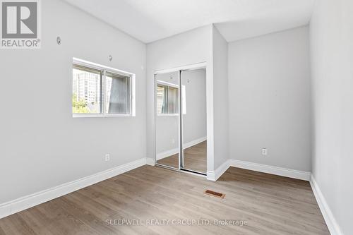455-457 Somerset Street W, Ottawa, ON - Indoor Photo Showing Other Room