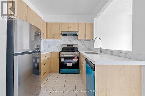 455-457 Somerset Street W, Ottawa, ON - Indoor Photo Showing Kitchen