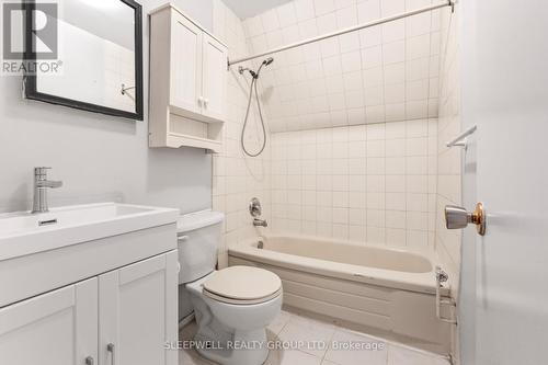 455-457 Somerset Street W, Ottawa, ON - Indoor Photo Showing Bathroom