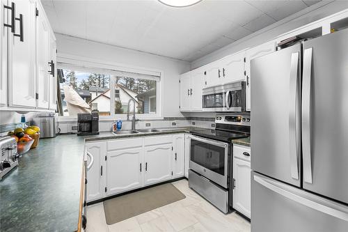 2310 Dewolfe Avenue, Kimberley, BC - Indoor Photo Showing Kitchen With Double Sink