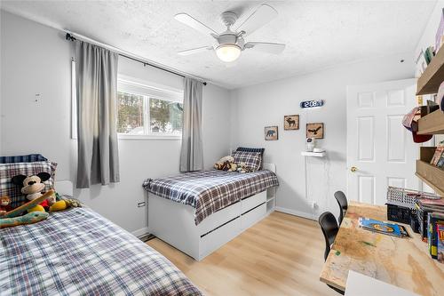 2310 Dewolfe Avenue, Kimberley, BC - Indoor Photo Showing Bedroom