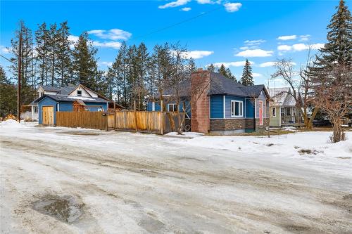 2310 Dewolfe Avenue, Kimberley, BC - Outdoor