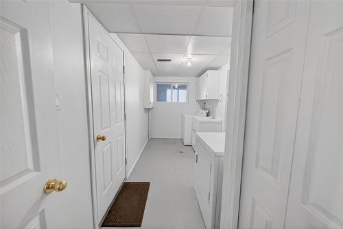 2628 3A Street, Cranbrook, BC - Indoor Photo Showing Laundry Room