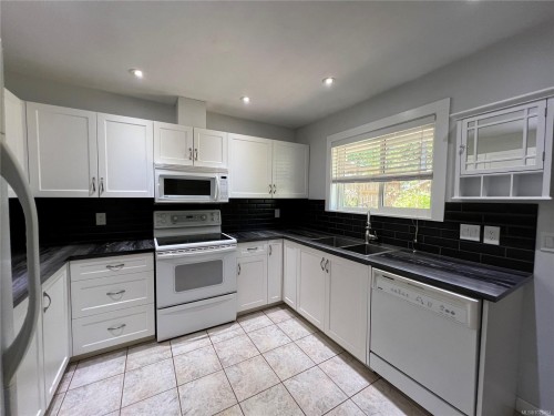 492 Cedar Cres, Gold River, BC 