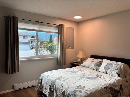 419 Donner Dr, Gold River, BC 