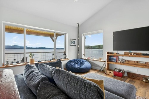 420 1St St, Sointula, BC 