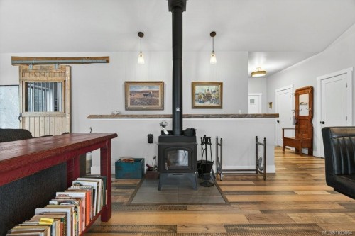 420 1St St, Sointula, BC 
