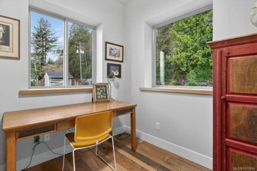420 1St St, Sointula, BC 