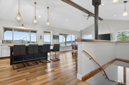 420 1St St, Sointula, BC 