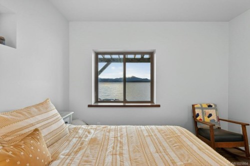 420 1St St, Sointula, BC 