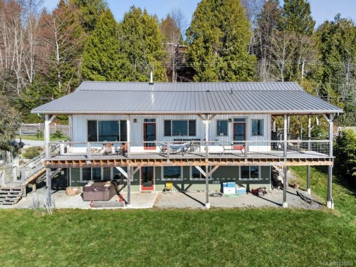 420 1St St, Sointula, BC 
