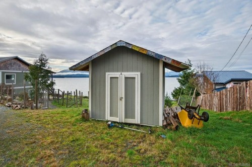 420 1St St, Sointula, BC 