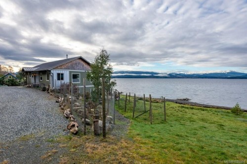 420 1St St, Sointula, BC 