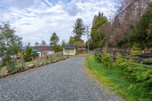 420 1St St, Sointula, BC 