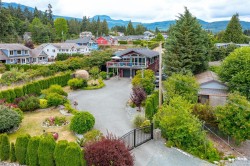 3635 Shannon Dr  Ladysmith, BC V9G 1Z9