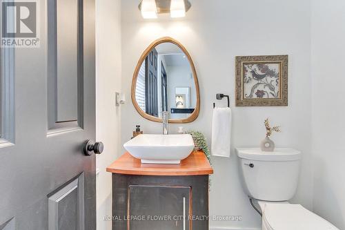 917 Mctrach Crescent, Milton, ON - Indoor Photo Showing Bathroom