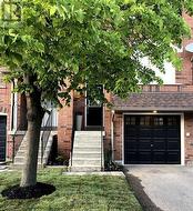 110 - 2 CLAY BRICK COURT  Brampton, ON L6V 4M7
