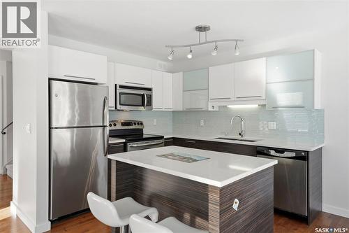 401 710 Gordon Road, Saskatoon, SK - Indoor Photo Showing Kitchen With Stainless Steel Kitchen With Upgraded Kitchen