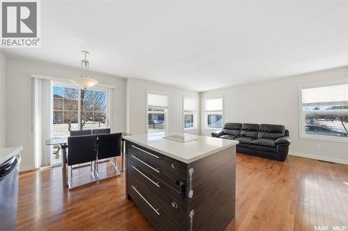 401 710 Gordon Road, Saskatoon, SK - Indoor Photo Showing Living Room