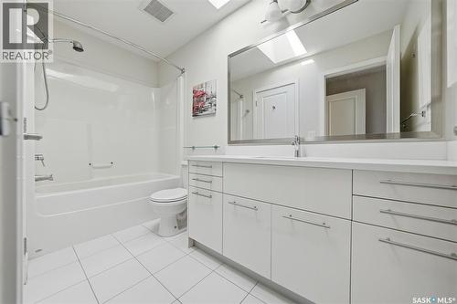 401 710 Gordon Road, Saskatoon, SK - Indoor Photo Showing Bathroom