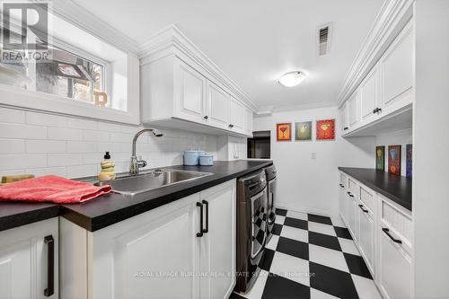 272 Goodram Drive, Burlington, ON - Indoor Photo Showing Kitchen