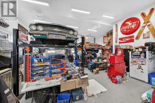 272 Goodram Drive, Burlington, ON - Indoor