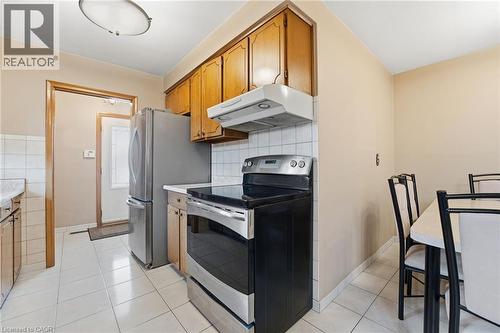 156 Kentley Drive, Hamilton, ON - Indoor Photo Showing Kitchen