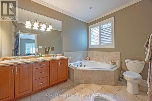 2285 Lilac Avenue, London South (South K), ON - Indoor Photo Showing Bathroom