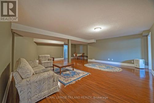 2285 Lilac Avenue, London South (South K), ON - Indoor