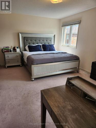 Upper - 680 Courtney Valley Road, Mississauga, ON - Indoor Photo Showing Bedroom