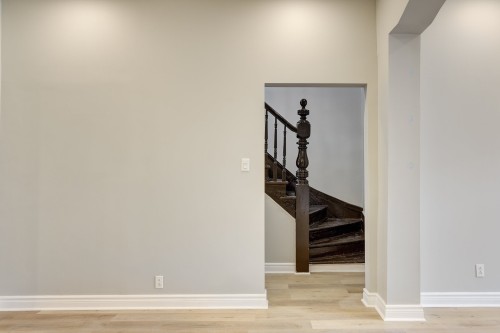 View - 4230 Rue St-Denis, Montréal (Le Plateau-Mont-Royal), QC - Indoor Photo Showing Other Room