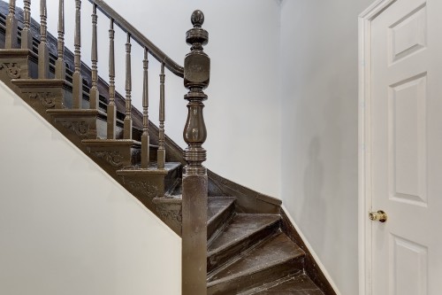 Staircase - 4230 Rue St-Denis, Montréal (Le Plateau-Mont-Royal), QC - Indoor Photo Showing Other Room