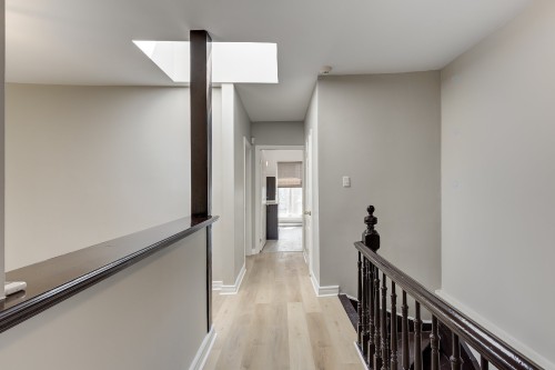 Passageway - 4230 Rue St-Denis, Montréal (Le Plateau-Mont-Royal), QC - Indoor Photo Showing Other Room