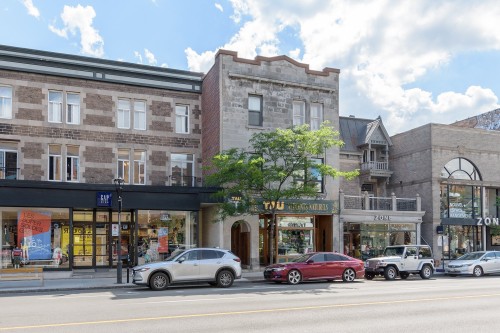 Front of Structure - 4230 Rue St-Denis, Montréal (Le Plateau-Mont-Royal), QC - Outdoor With Facade