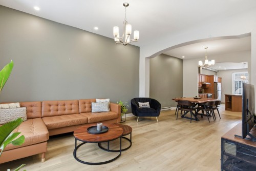Living Room - 4230 Rue St-Denis, Montréal (Le Plateau-Mont-Royal), QC - Indoor Photo Showing Living Room