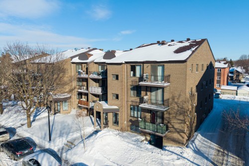 10-1289 Rue Joseph-Janot  Montréal (Rivière-Des-Prairies/Pointe-Aux-Trembles), QC H1A 4Y7