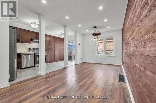 3865 Allcroft Road, Mississauga, ON - Indoor