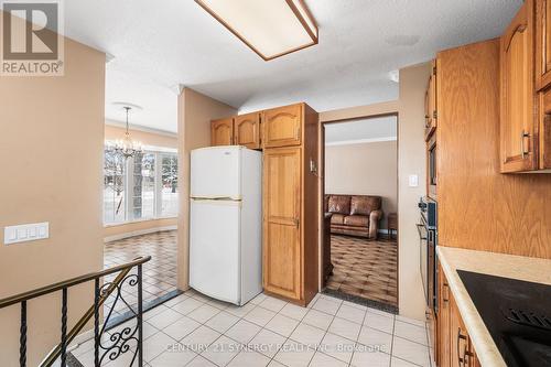 2414 Joliffe Street, Ottawa, ON - Indoor Photo Showing Kitchen