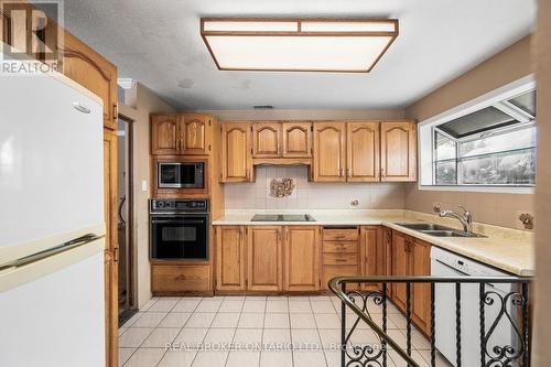 2414 Joliffe Street, Ottawa, ON - Indoor Photo Showing Kitchen With Double Sink