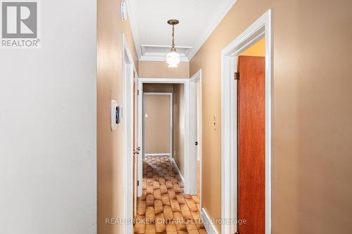 2414 Joliffe Street, Ottawa, ON - Indoor Photo Showing Other Room