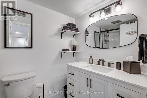 1705 - 389 Dundas Street W, London East (East K), ON - Indoor Photo Showing Bathroom