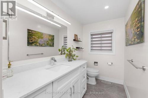 521 Sundown Crescent, Pickering, ON - Indoor Photo Showing Bathroom