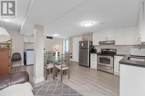 521 Sundown Crescent, Pickering, ON - Indoor Photo Showing Kitchen With Double Sink