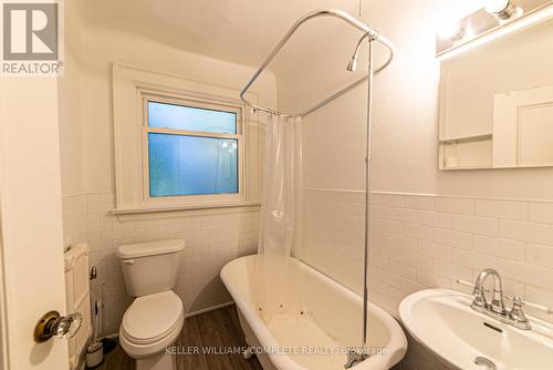 68 Arkledun Avenue, Hamilton, ON - Indoor Photo Showing Bathroom
